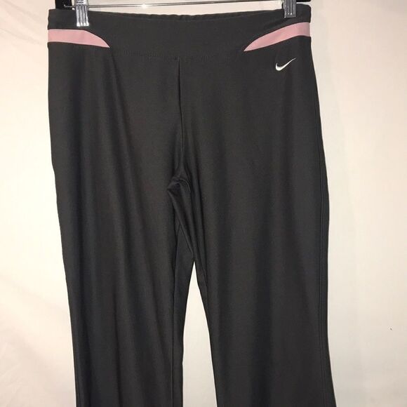 Nike Women's Black Athletic Crop Yoga Pants Size Small - Picture 1 of 6